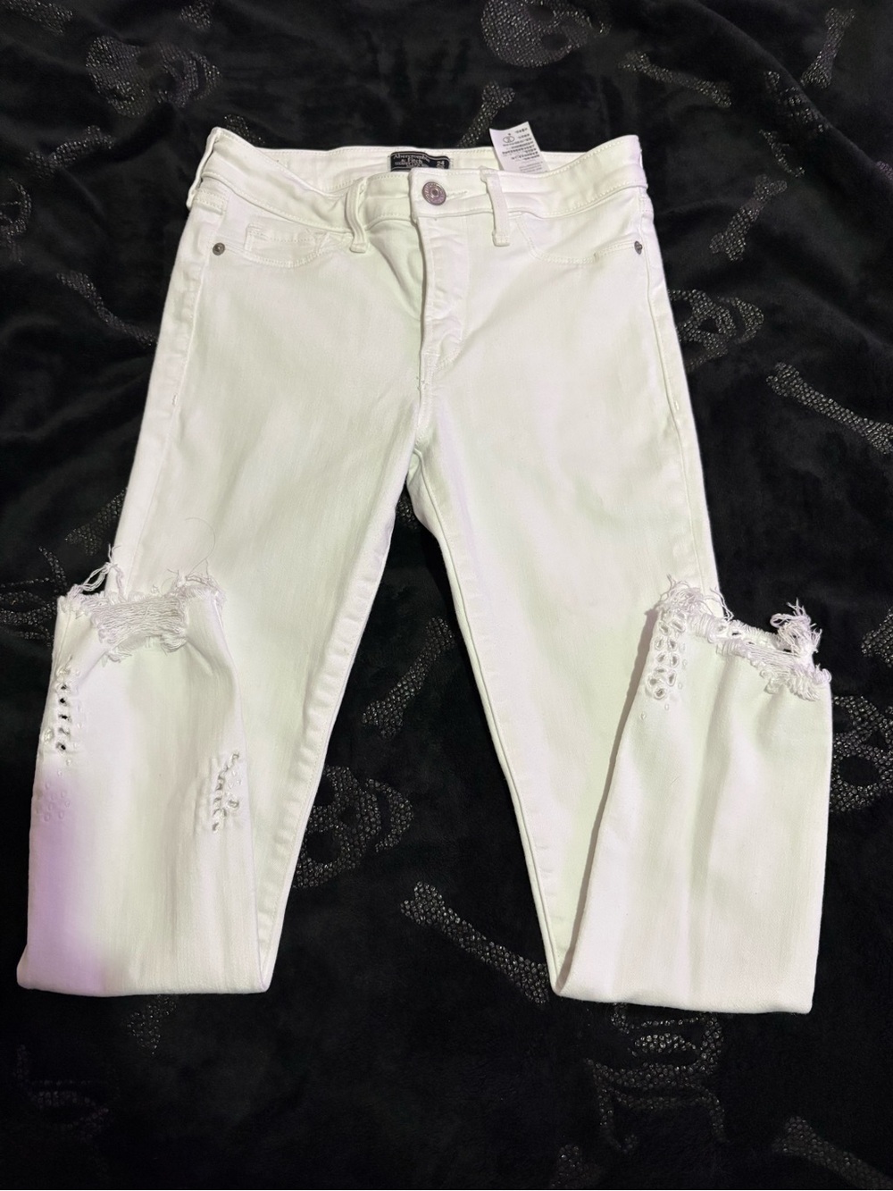 Abercrombie & Fitch White Skinny Distressed Jeans